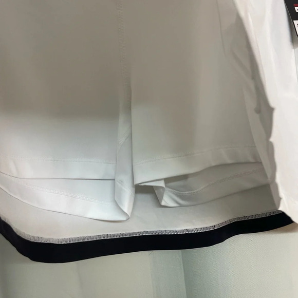 NWT Fila white skort pleaded front size large - Picture 3 of 7